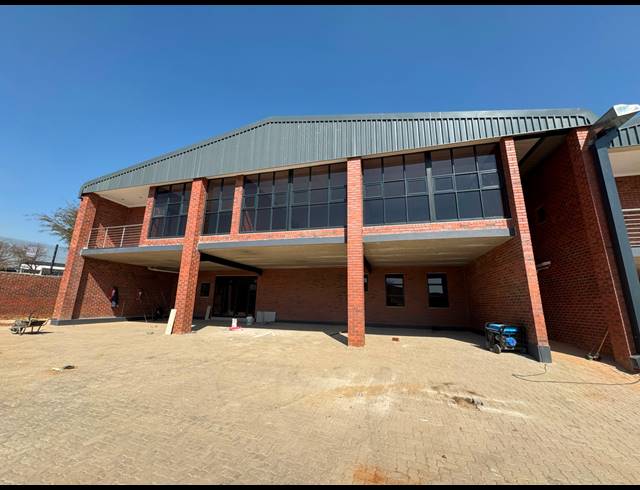 900M² WAREHOUSE TO LET IN CHLOORKOP